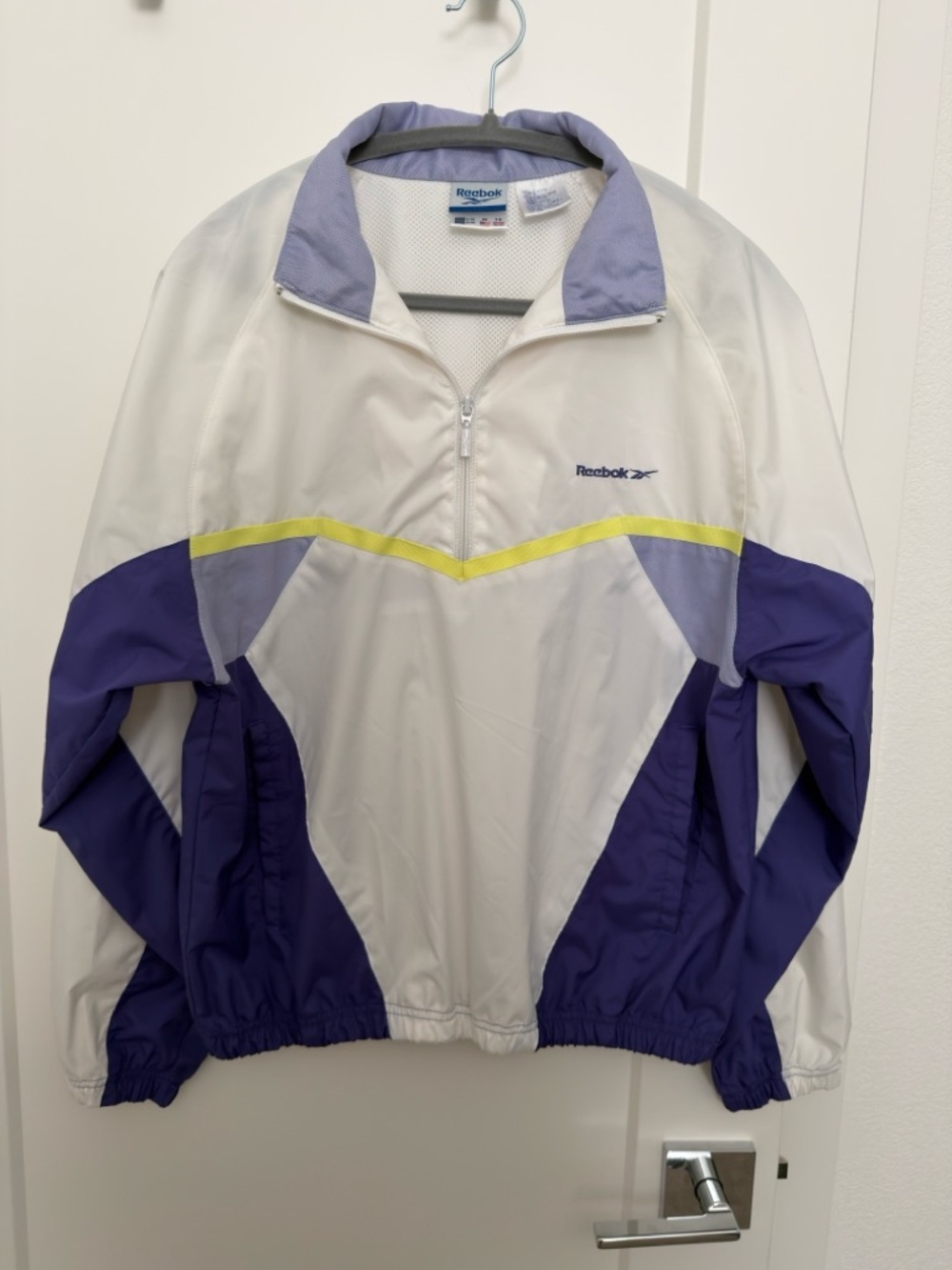 Reebok White & Light Purple Sport Jacket with Mesh Lining - size medium
